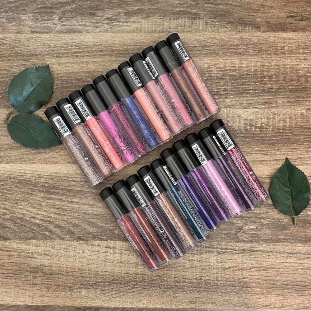 21 matte lipsticks brand new